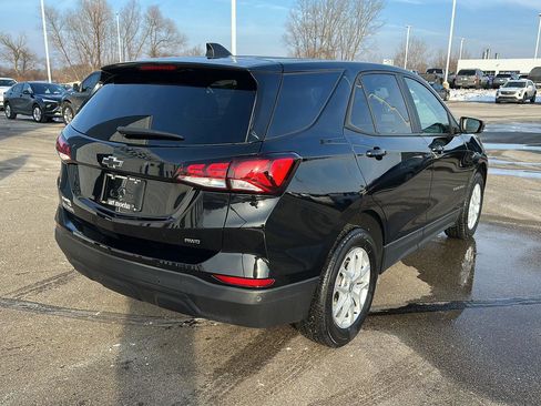 Used 2024 Chevrolet Equinox LS w/ LS Convenience Package image 8