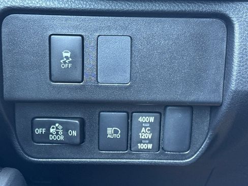 Certified 2023 Toyota Tacoma TRD Off-Road AWD/4WD image 31