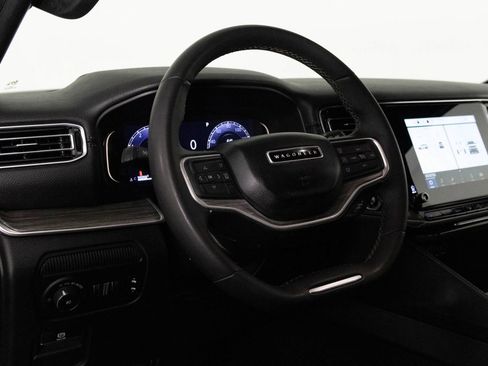 Used 2024 Jeep Wagoneer Series III image 30