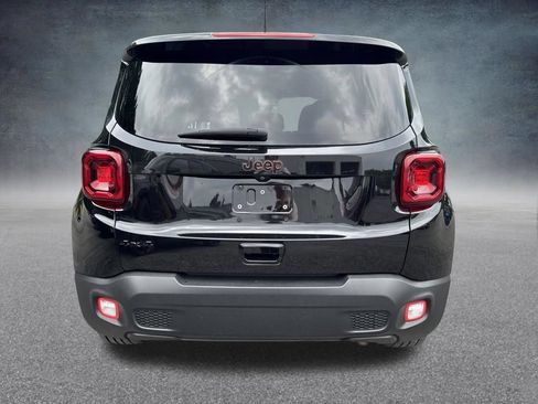 Used 2020 Jeep Renegade Latitude AWD/4WD image 7