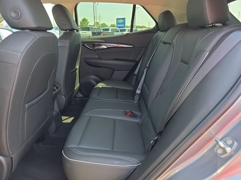 Used 2021 Buick Envision Essence FWD image 11