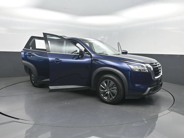 Used 2024 Nissan Pathfinder SV FWD image 37