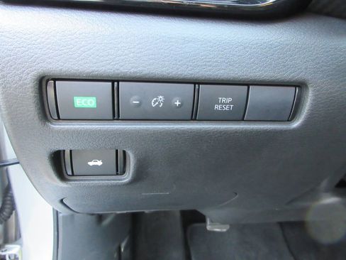 Used 2023 Nissan Sentra SV image 22