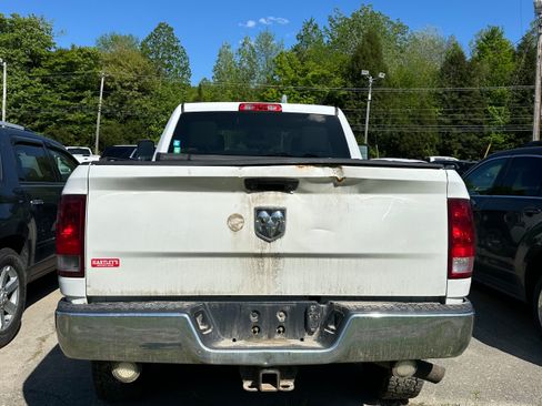 Used 2017 RAM 2500 Tradesman w/ Chrome Appearance Group AWD/4WD image 2
