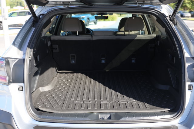 Used 2020 Subaru Outback Premium w/ Popular Package #1 AWD/4WD image 10