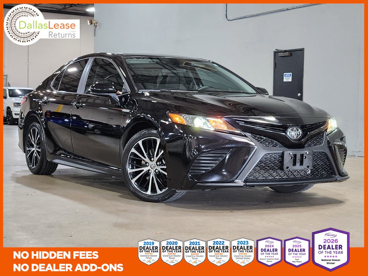Used 2020 Toyota Camry SE FWD image 1