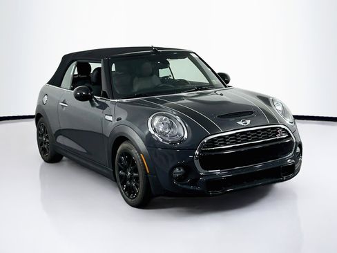 Used 2018 MINI Cooper S FWD image 3