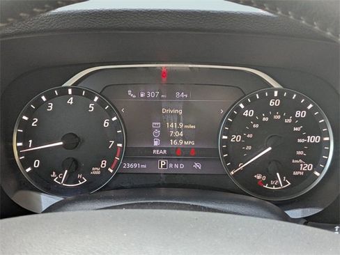 Used 2023 Nissan Frontier SV w/ SV Convenience Package image 28