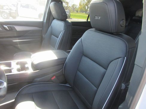 New 2026 Buick Enclave Sport Touring w/ Power Package image 13