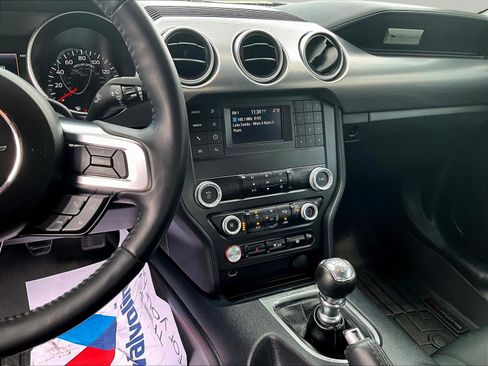 Used 2021 Ford Mustang GT w/ Black Accent Package RWD image 9