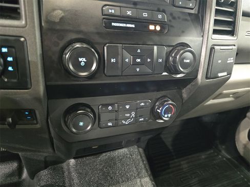 Used 2021 Ford F250 XL w/ Power Equipment Group image 24
