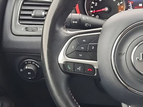 Used 2019 Jeep Compass Trailhawk w/ Popular Equipment Group AWD/4WD image 26