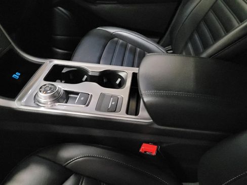 Used 2024 Ford Edge SEL image 26