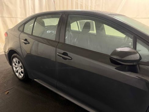 Used 2023 Toyota Corolla LE image 11