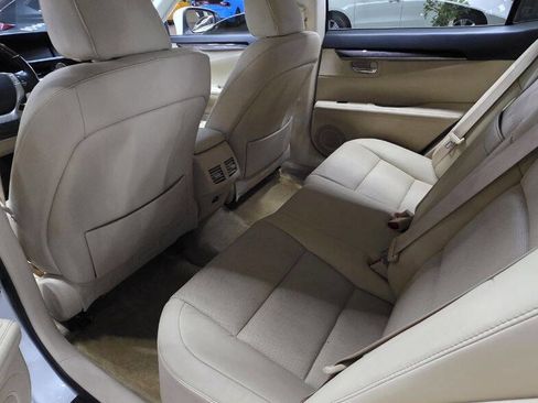 Used 2015 Lexus ES 350 w/ Premium Package image 21