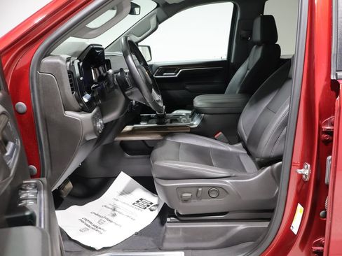 Used 2023 Chevrolet Silverado 1500 LT w/ Leather Package AWD/4WD image 11