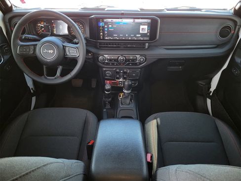 Used 2024 Jeep Wrangler Rubicon w/ Convenience Group image 25