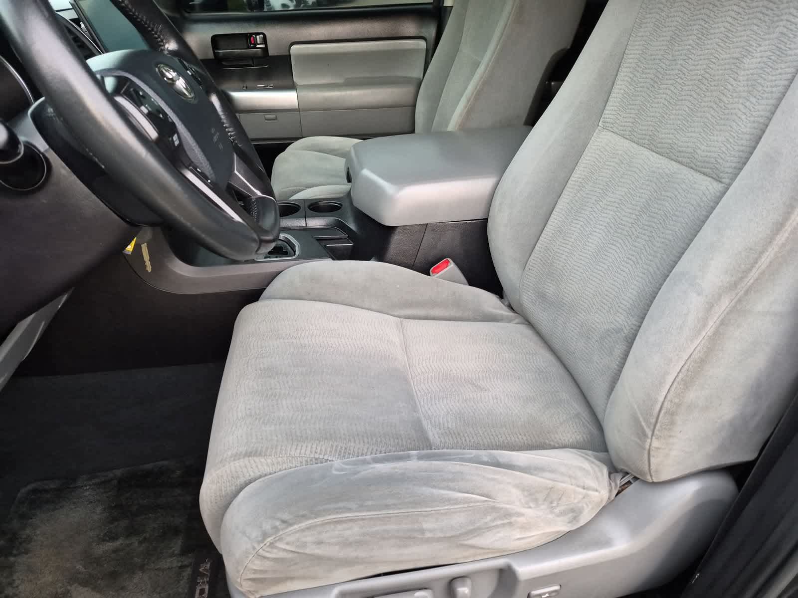 Used 2019 Toyota Sequoia SR5 AWD/4WD image 16