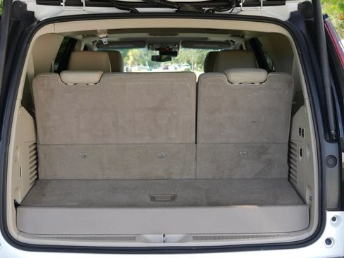 Used 2017 Cadillac Escalade Luxury RWD image 14