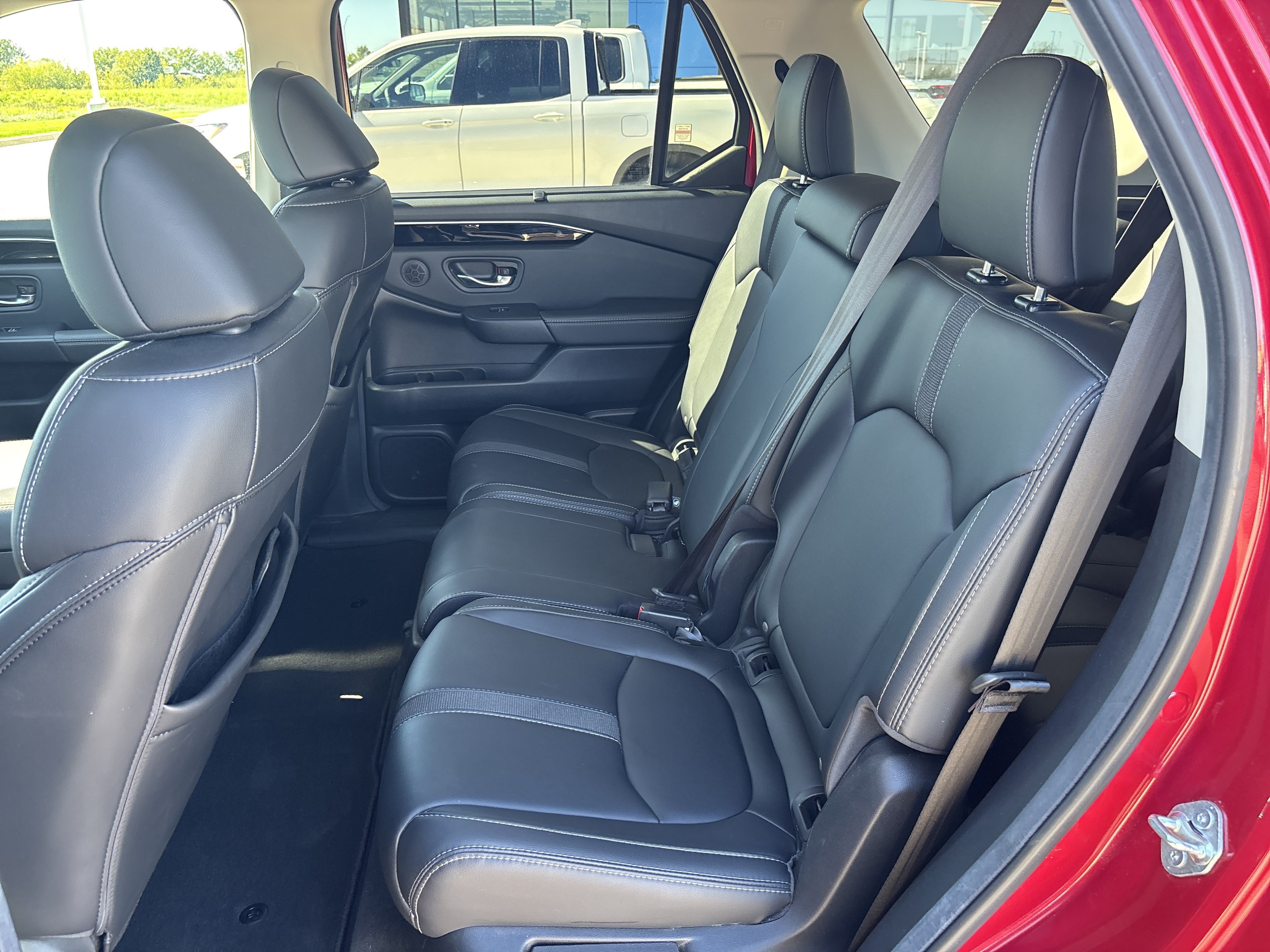 Used 2025 Honda Pilot EX-L image 22