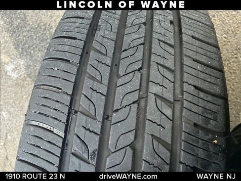 Used 2017 Lincoln MKX Select w/ Select Plus Package image 26