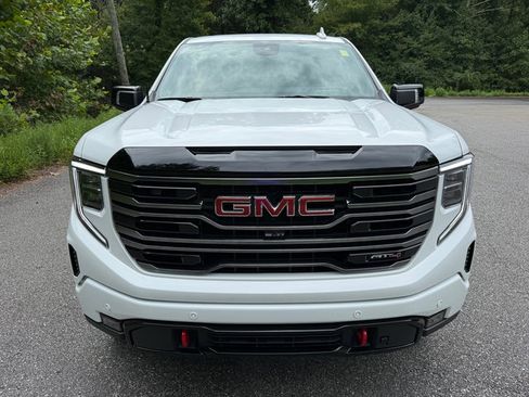 Used 2025 GMC Sierra 1500 AT4 w/ AT4 Premium Package AWD/4WD image 3