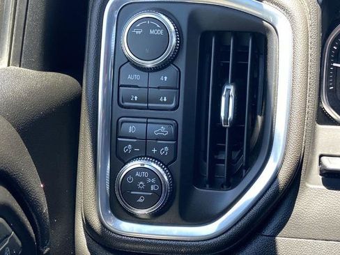 Used 2022 GMC Sierra 3500 Denali w/ Denali Ultimate Package AWD/4WD image 14