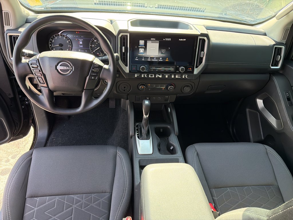 Used 2025 Nissan Frontier SV RWD image 12