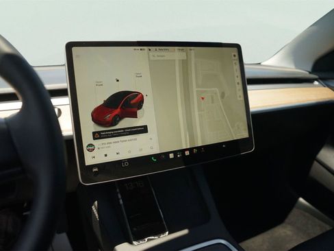 Used 2023 Tesla Model 3 Standard Range RWD image 25