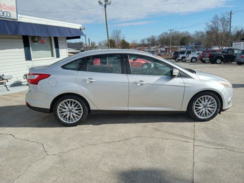 Used 2012 Ford Focus SEL image 4