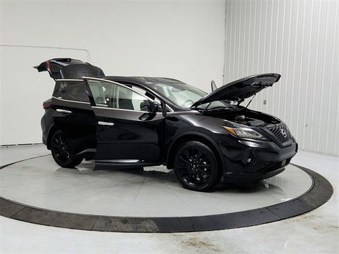 Used 2024 Nissan Murano SV w/ SV Midnight Edition Package image 9
