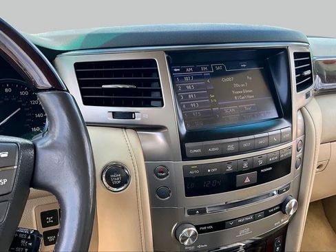 Used 2014 Lexus LX 570 4WD image 6