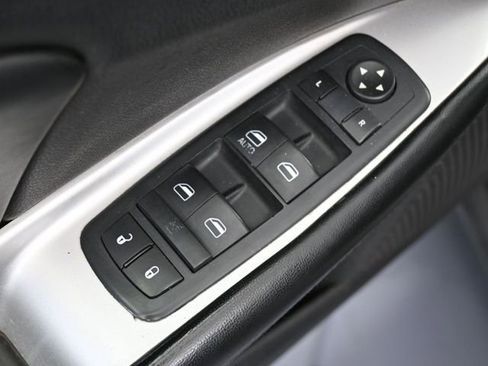 Used 2016 Dodge Journey SE w/ Flexible Seating Group image 20