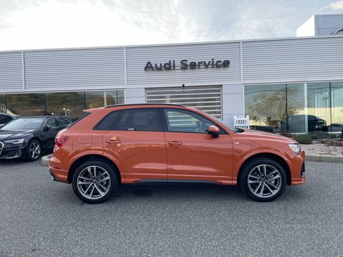 Certified 2025 Audi Q3 2.0T Premium w/ Convenience Package AWD/4WD image 3