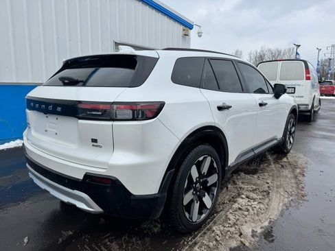 Used 2024 Honda Prologue Elite image 2