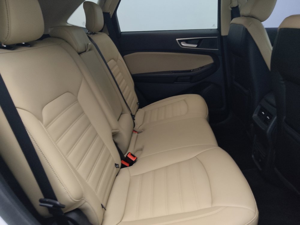 Used 2020 Ford Edge SEL w/ Convenience Package FWD image 19