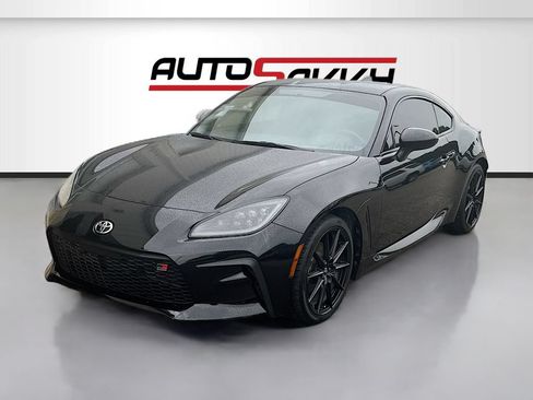 Used 2023 Toyota GR86 Premium RWD image 3