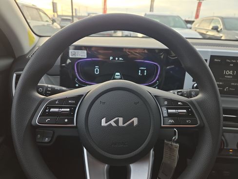 New 2026 Kia Seltos LX image 9