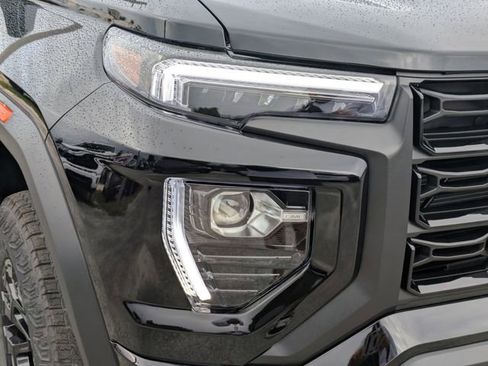 New 2026 GMC Canyon Elevation w/ Convenience Package image 9