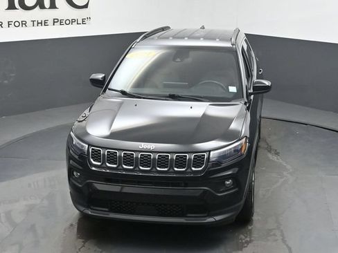 Used 2024 Jeep Compass Latitude AWD/4WD image 63