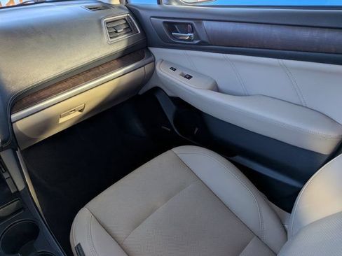 Used 2018 Subaru Outback 2.5i Limited AWD/4WD image 16