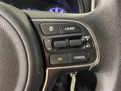 Used 2018 Kia Sportage LX image 11