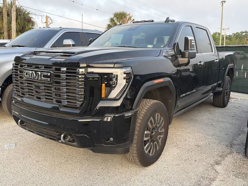Certified 2025 GMC Sierra 2500 Denali Ultimate image 10
