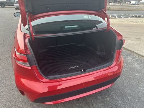 Used 2020 Toyota Corolla LE image 18