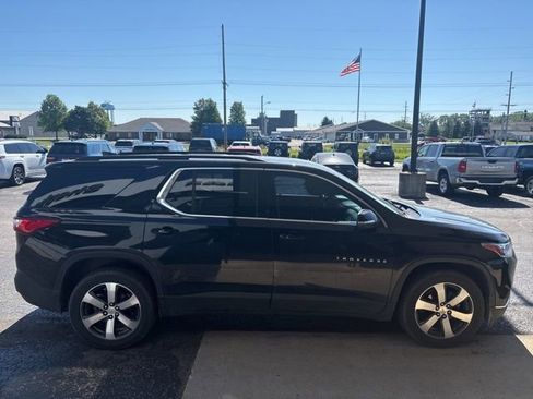 Used 2021 Chevrolet Traverse LT w/ LT Premium Package AWD/4WD image 5