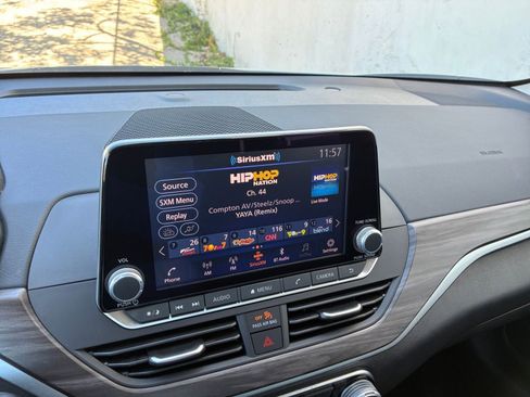 Used 2025 Nissan Altima 2.5 SV image 20