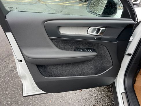 New 2026 Volvo XC40 B5 Plus w/ Protection Package Premier image 9