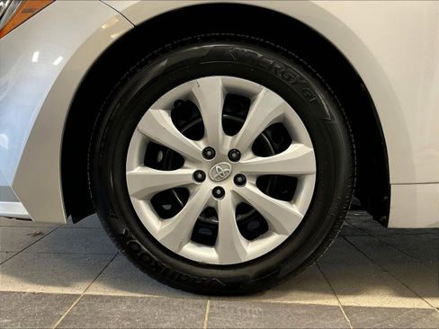 Used 2024 Toyota Corolla LE image 7