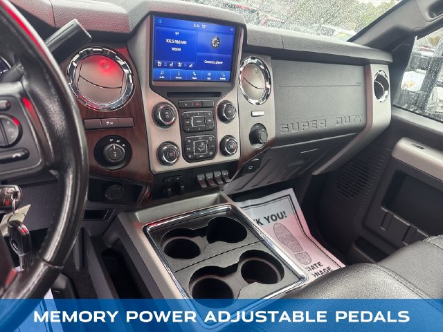 Used 2015 Ford F250 Lariat w/ Lariat Ultimate Package AWD/4WD image 19