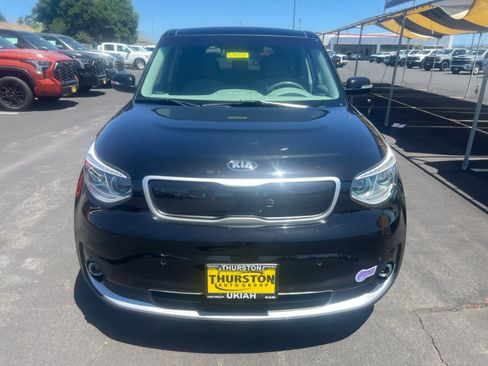 Used 2019 Kia Soul EV + image 4